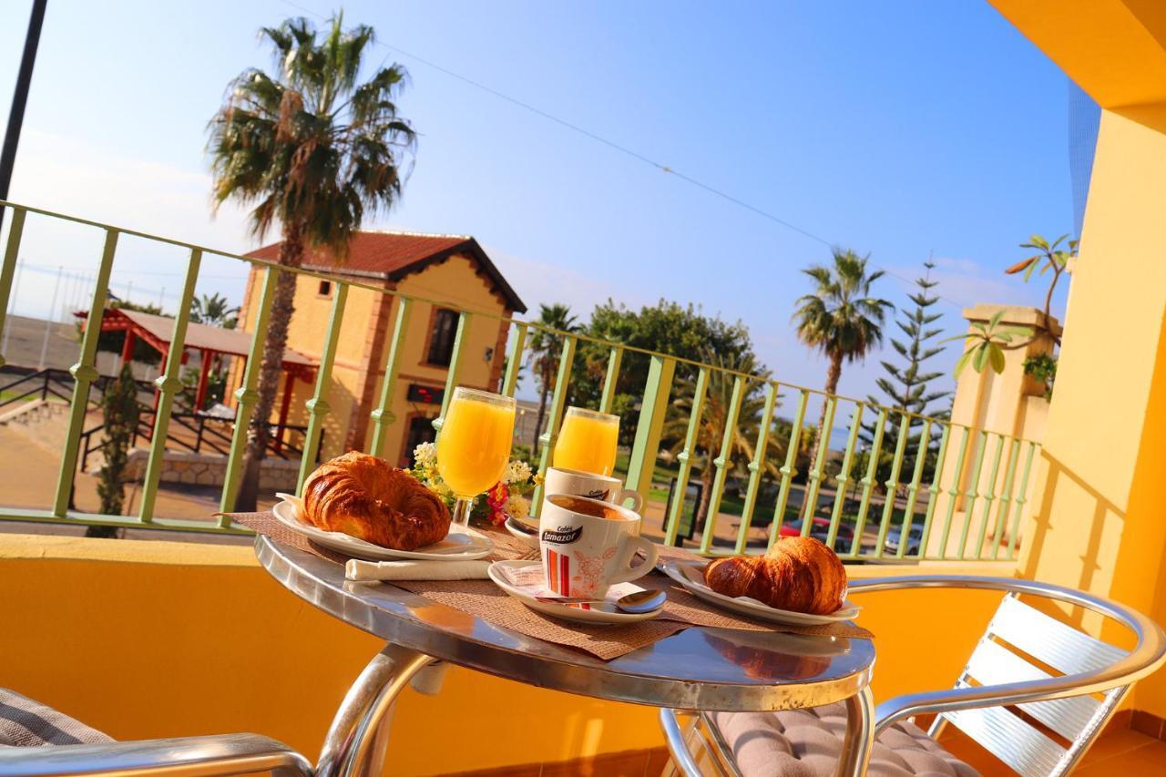 Hostal La Estacion Бенахарафе Екстериор снимка