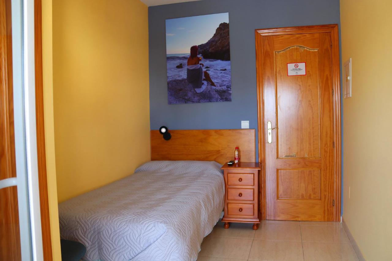 Hostal La Estacion Бенахарафе Екстериор снимка