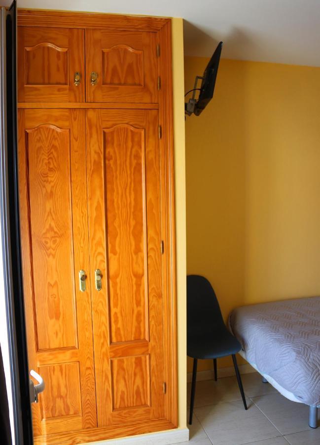 Hostal La Estacion Бенахарафе Екстериор снимка